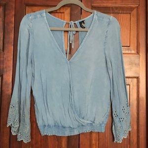 Women’s long sleeve shirt